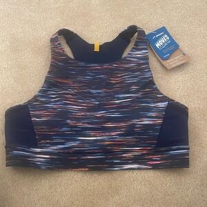 34 A/B Brooks 3 pocket sports bra.  Holds phone!